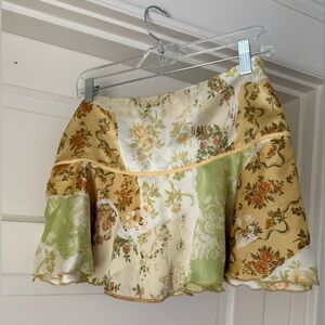 Flowy skirt size M